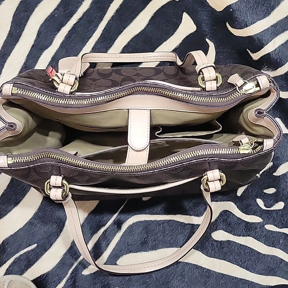 Coach Peyton Jordan Double Zip Carryall | Signature Monogram | F26187